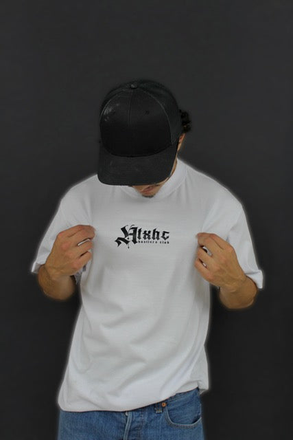 THE TINY BAG CHASER Tee